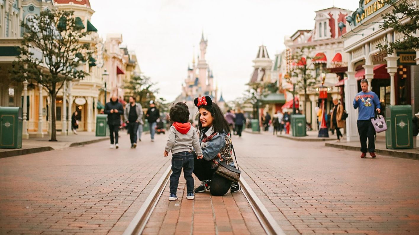 Disneyland Paris on a Budget 2025: Money-Saving Tips, Best Times to Visit, and Affordable Transportation